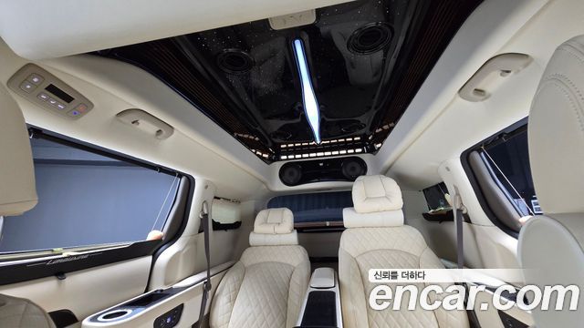 Kia Carnival (IV) Gasoline 9-seater Limousine(Special vehicle) 2023 — фото 19