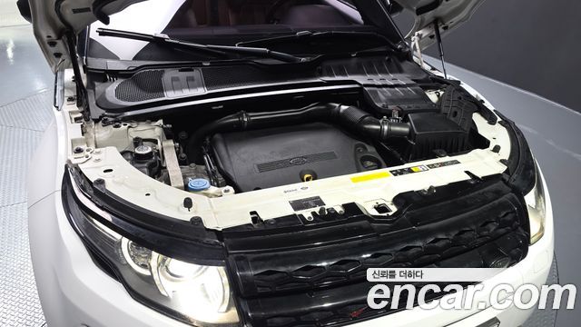 Land Rover Range Rover Evoque 2.2 SD4 Dynamic 2015 — фото 6