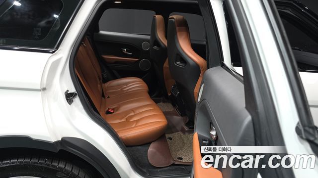 Land Rover Range Rover Evoque 2.2 SD4 Dynamic 2015 — фото 12