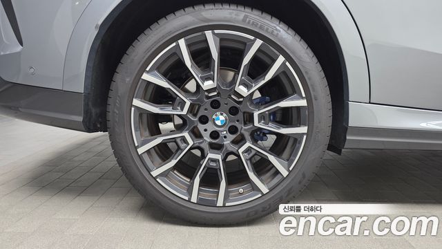 BMW X6 (G06) xDrive40i M Sport 2025 — фото 5