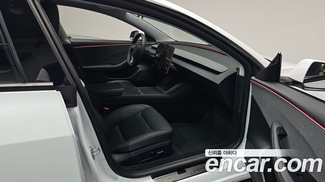 Tesla Model 3 RWD 2025 — фото 11