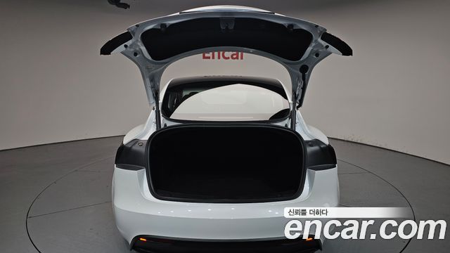 Tesla Model 3 RWD 2025 — фото 20