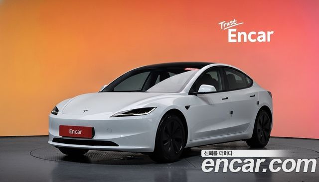 Tesla Model 3 RWD