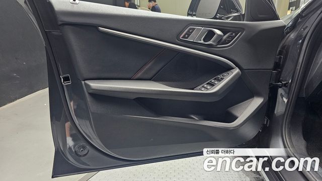 BMW 1 Series (F40) 118d Sport 2021 — фото 30