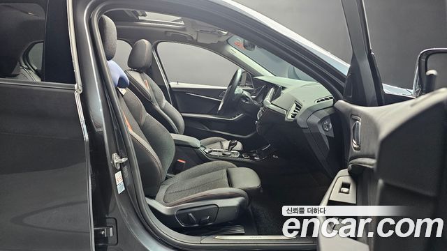 BMW 1 Series (F40) 118d Sport 2021 — фото 32
