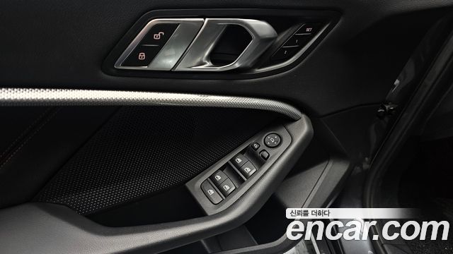 BMW 1 Series (F40) 118d Sport 2021 — фото 33
