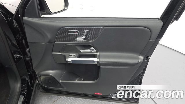 Mercedes-Benz EQB (X243) EQB300 4MATIC Progressive 2026 — фото 24