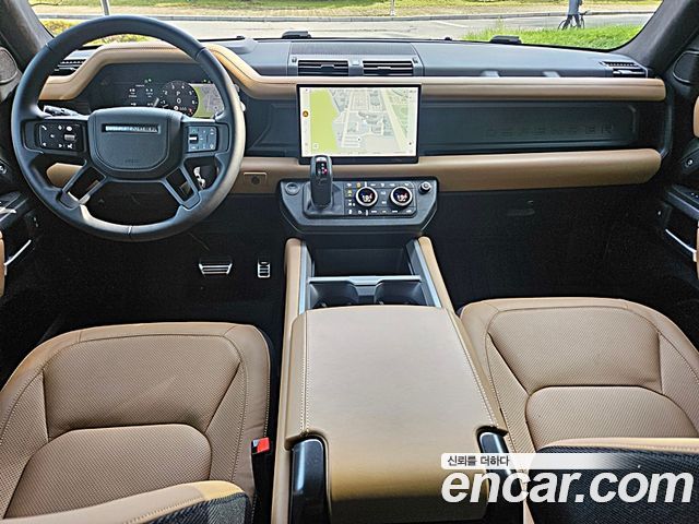 Land Rover Defender (L663) 110 P400 X 2025 — фото 8