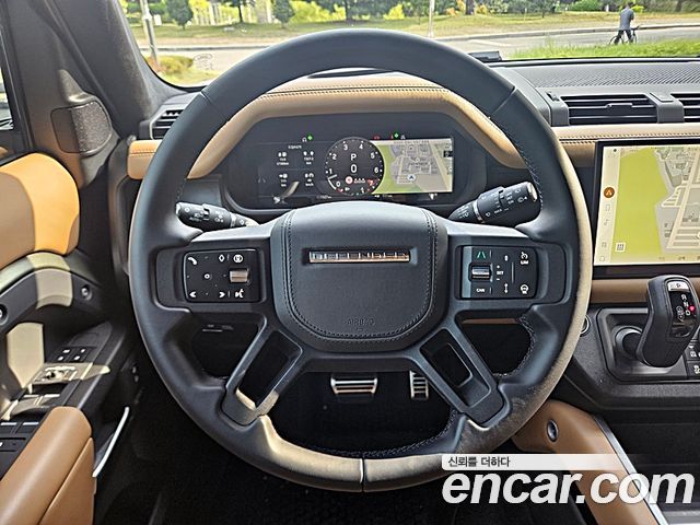 Land Rover Defender (L663) 110 P400 X 2025 — фото 9