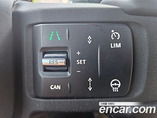 Land Rover Defender (L663) 110 P400 X 2025 — фото 17