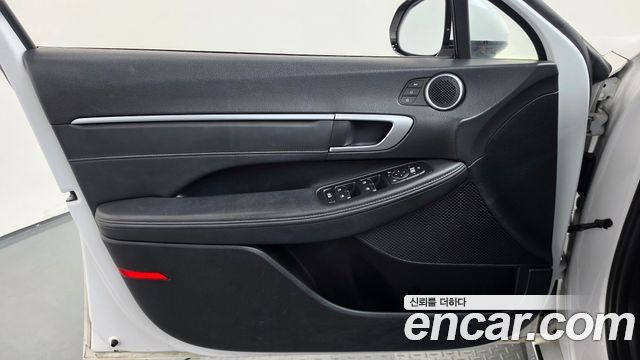 Hyundai Sonata The Edge (DN8) 2.0 LPG(Rent) Business 1 2024 — фото 24