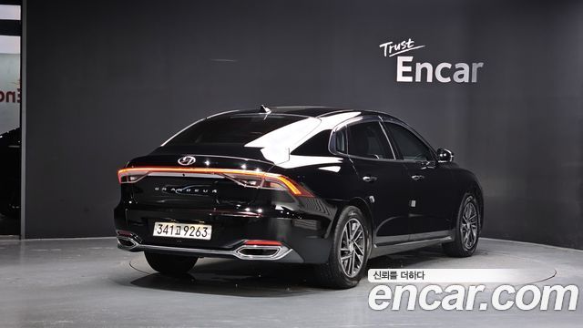 Hyundai Grandeur (IG) 3.0 LPi (Taxi) example 2022 — фото 2