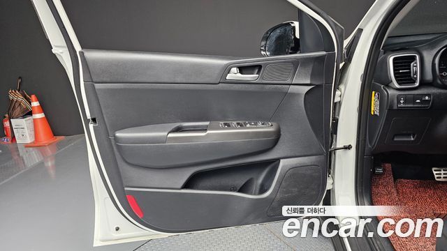 Kia Sportage The Bold Diesel 2.0 2WD Prestige 2019 — фото 24