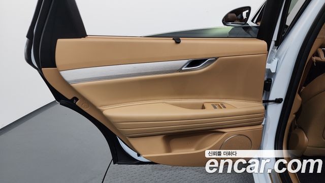 Genesis G80 (RG3) Gasoline 2.5 Turbo AWD 2025 — фото 25