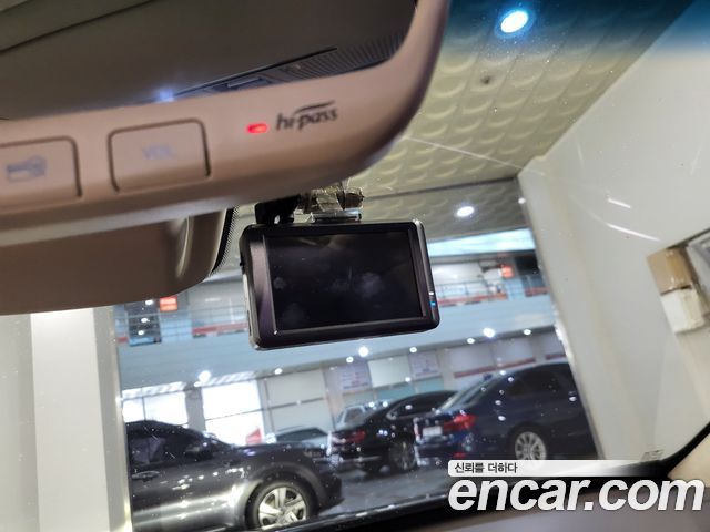 Genesis EQ900 3.3 T-GDI AWD Prestige 2018 — фото 16