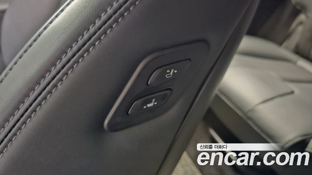 Hyundai Santa Fe Gasoline 2.5T 2WD Prestige 2022 — фото 39