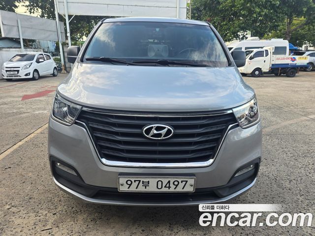 Hyundai Grand Starex Van 5-Seater Modern 2020 — фото 3