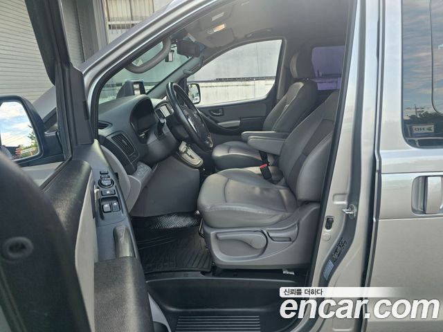 Hyundai Grand Starex Van 5-Seater Modern 2020 — фото 17