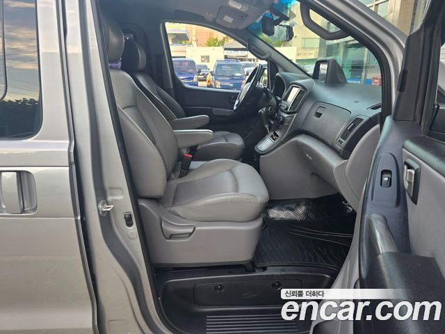 Hyundai Grand Starex Van 5-Seater Modern 2020 — фото 22