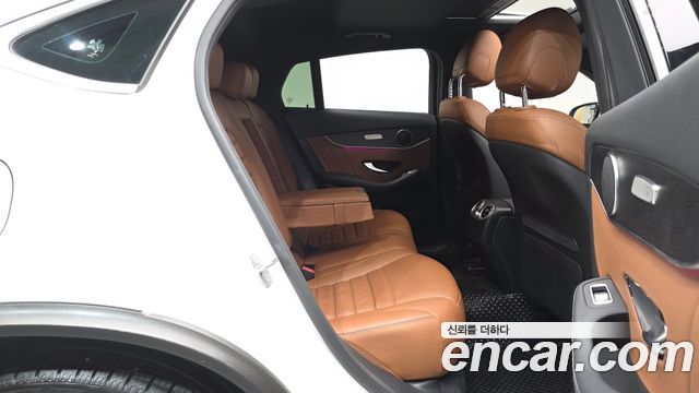 Mercedes-Benz GLC-Class (X253) GLC300 4MATIC Premium Coupe 2020 — фото 11