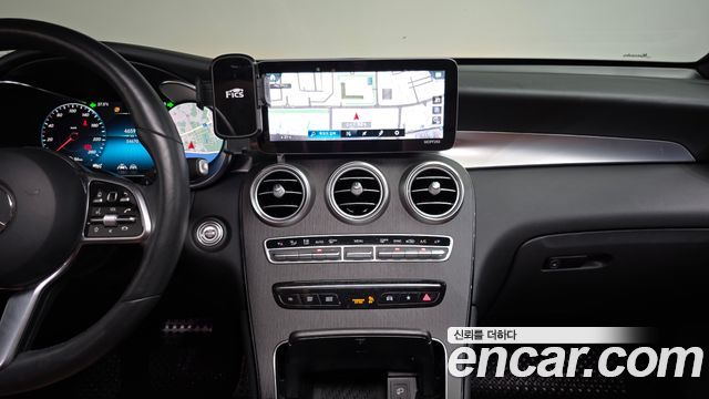 Mercedes-Benz GLC-Class (X253) GLC300 4MATIC Premium Coupe 2020 — фото 14
