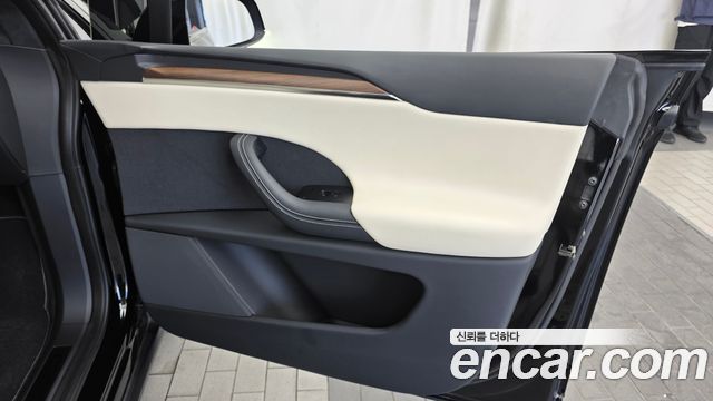 Tesla Model X AWD 2024 — фото 25