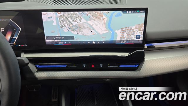 BMW 5 Series (G60) 523d xDrive M Sport 2024 — фото 14