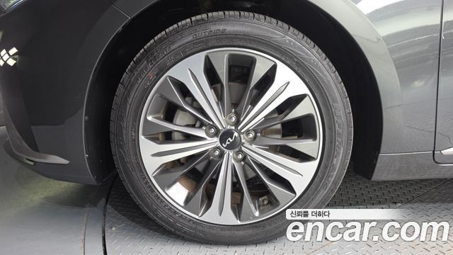 Kia K8 Hybrid Signature 2022 — фото 5