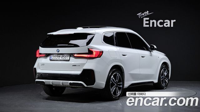 BMW X1 (U11) xDrive 20i M Sport 2024 — фото 2
