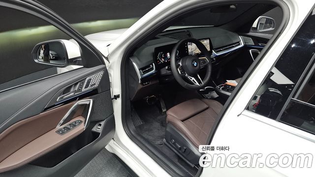 BMW X1 (U11) xDrive 20i M Sport 2024 — фото 15