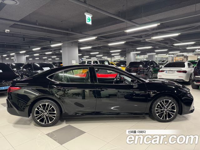 Toyota Camry (XV80) 2.5 XLE Premium Hybrid 2026 — фото 2