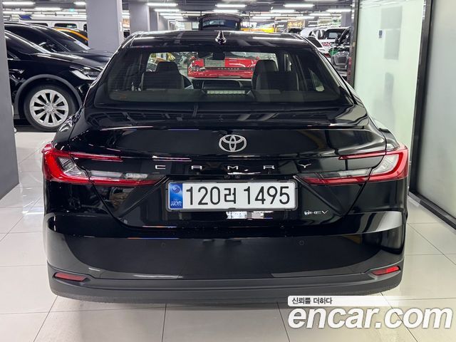 Toyota Camry (XV80) 2.5 XLE Premium Hybrid 2026 — фото 3