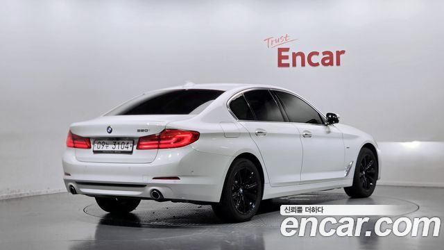 BMW 5 Series (G30) 520i Luxury 2018 — фото 2
