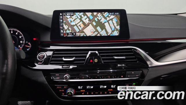 BMW 5 Series (G30) 520i Luxury 2018 — фото 12