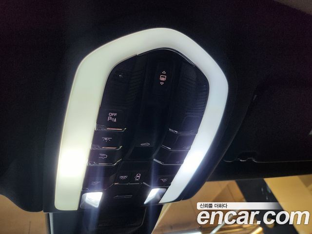 Porsche Macan 2.0 95B 2019 — фото 16