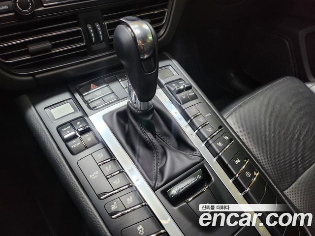 Porsche Macan 2.0 95B 2019 — фото 17