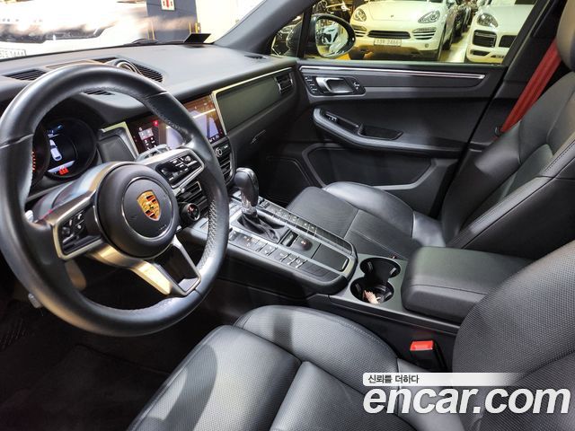 Porsche Macan 2.0 95B 2019 — фото 23