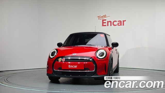 MINI Cooper Classic Plus 3rd 2024 — фото 3
