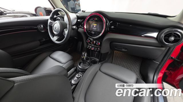 MINI Cooper Classic Plus 3rd 2024 — фото 7