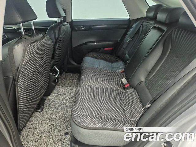 Hyundai Grandeur (GN7) 3.5 LPG 2WD (Taxi) Deluxe 2023 — фото 16