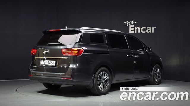 Kia Carnival 11-Seater Prestige 2019 — фото 2