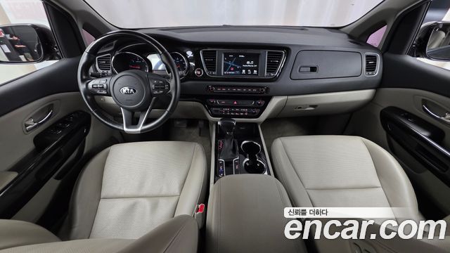 Kia Carnival 11-Seater Prestige 2019 — фото 7
