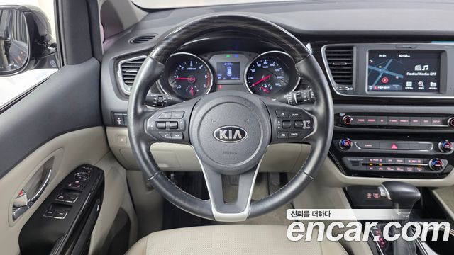 Kia Carnival 11-Seater Prestige 2019 — фото 13