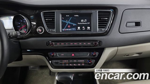 Kia Carnival 11-Seater Prestige 2019 — фото 14