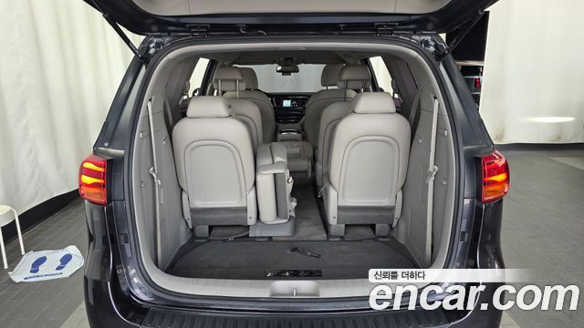 Kia Carnival 11-Seater Prestige 2019 — фото 20