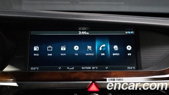 Genesis EQ900 3.8 GDI AWD Premium Luxury 2016 — фото 16