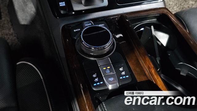 Genesis EQ900 3.8 GDI AWD Premium Luxury 2016 — фото 19