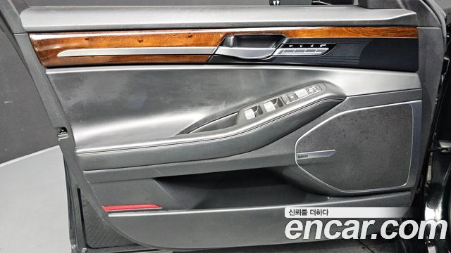 Genesis EQ900 3.8 GDI AWD Premium Luxury 2016 — фото 24