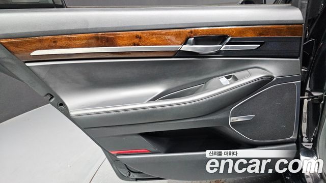Genesis EQ900 3.8 GDI AWD Premium Luxury 2016 — фото 25
