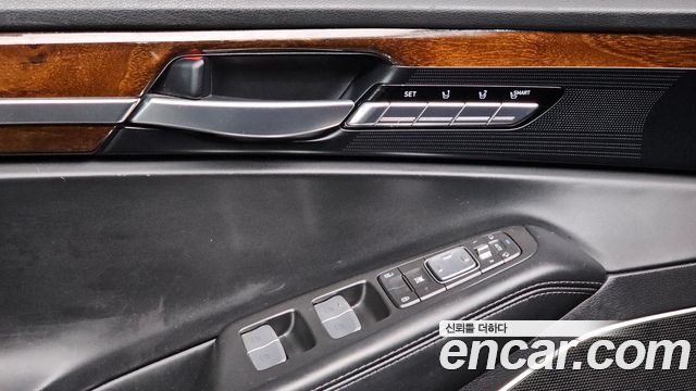 Genesis EQ900 3.8 GDI AWD Premium Luxury 2016 — фото 32